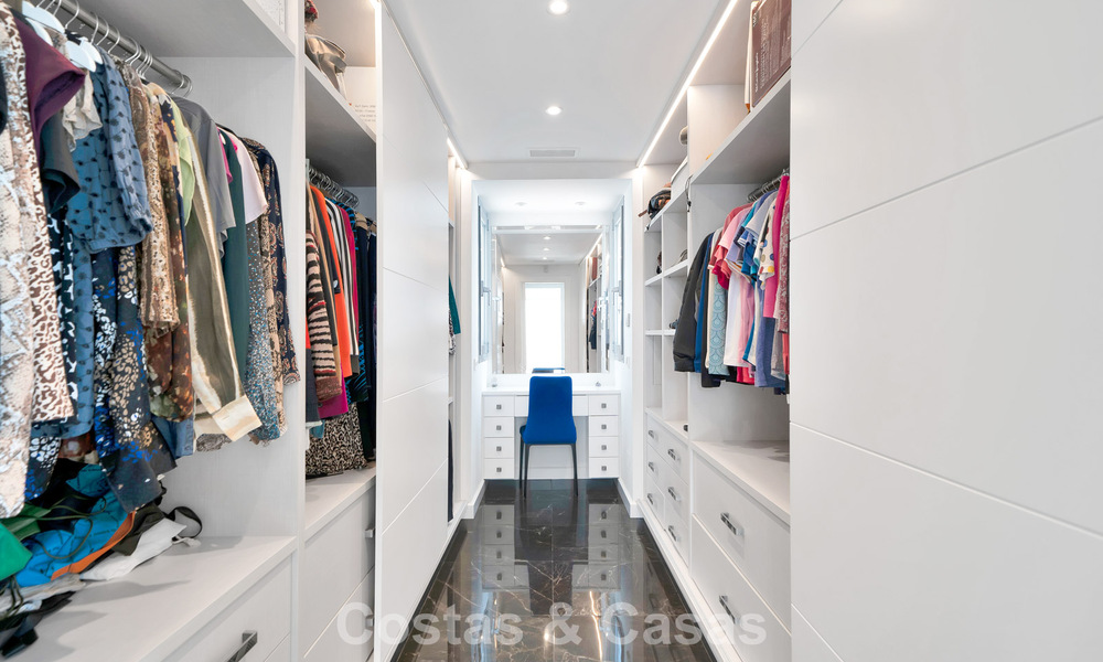 Modern renovated Andalusian villa with sea and mountain views for sale in Nueva Andalucía, Marbella 796090