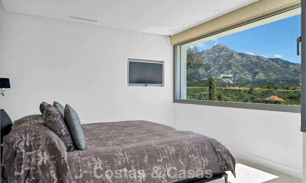 Modern renovated Andalusian villa with sea and mountain views for sale in Nueva Andalucía, Marbella 796091