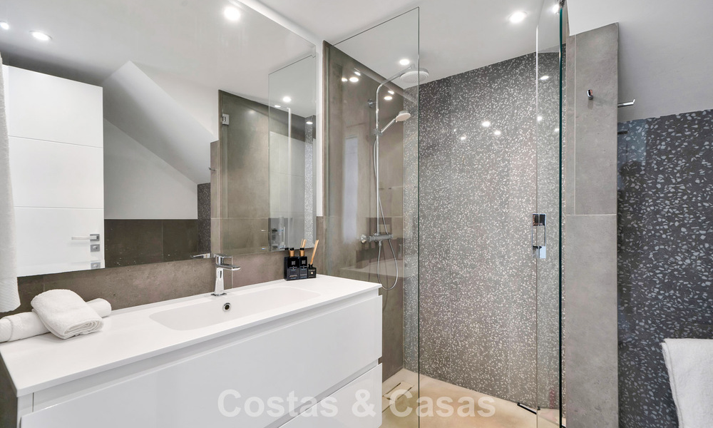 Modern renovated Andalusian villa with sea and mountain views for sale in Nueva Andalucía, Marbella 796115