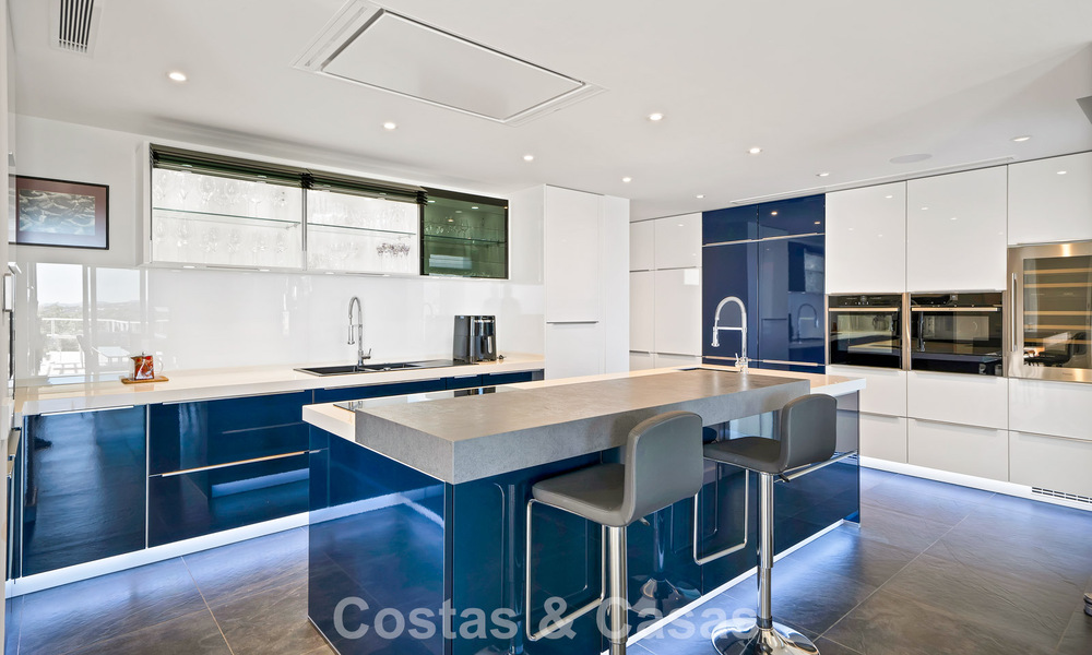 Modern renovated Andalusian villa with sea and mountain views for sale in Nueva Andalucía, Marbella 796122