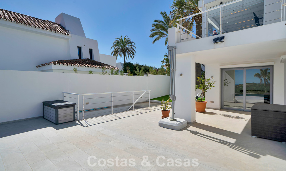 Modern renovated Andalusian villa with sea and mountain views for sale in Nueva Andalucía, Marbella 796139