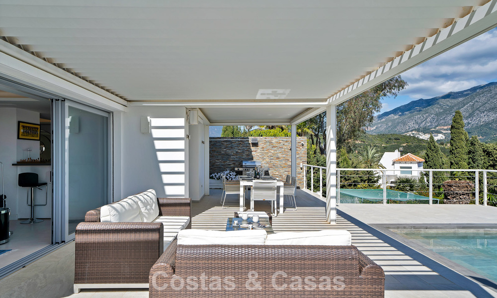 Modern renovated Andalusian villa with sea and mountain views for sale in Nueva Andalucía, Marbella 796140