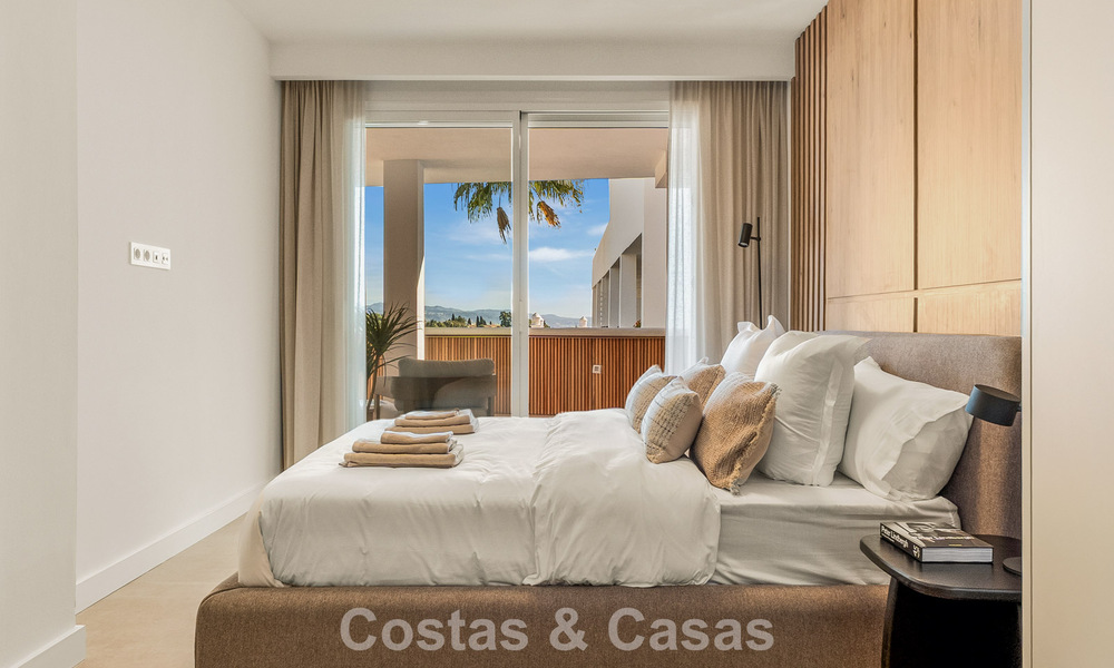 Modern renovated apartment with spacious terrace for sale with panoramic views in Nueva Andalucía, Marbella 796051