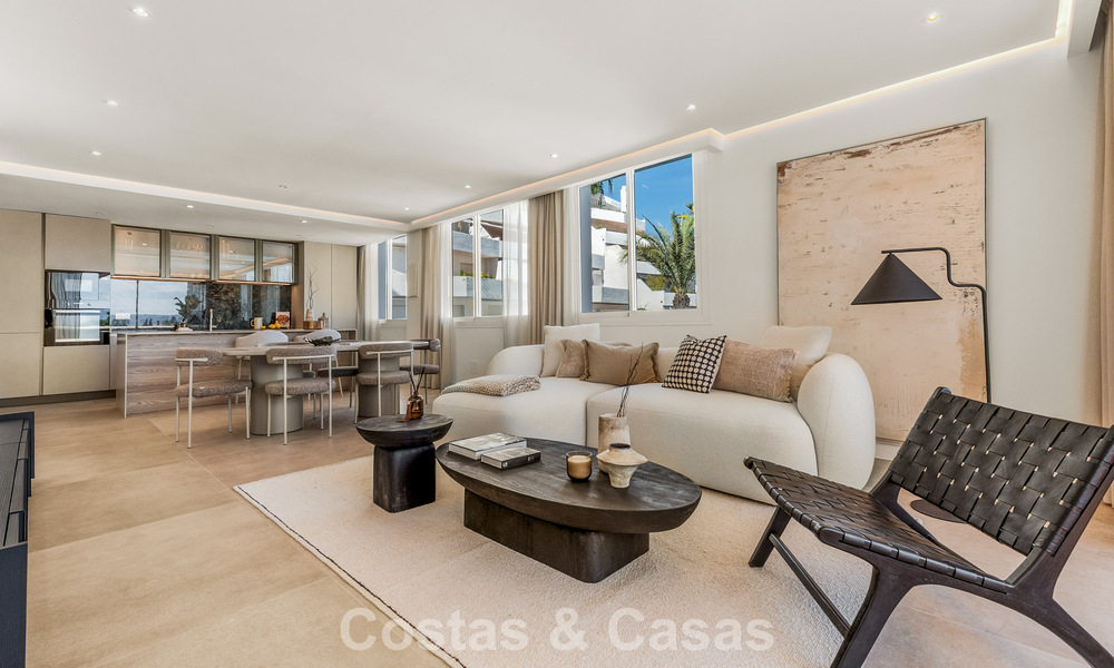 Modern renovated apartment with spacious terrace for sale with panoramic views in Nueva Andalucía, Marbella 796061