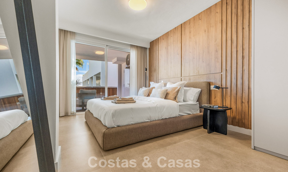 Modern renovated apartment with spacious terrace for sale with panoramic views in Nueva Andalucía, Marbella 796067