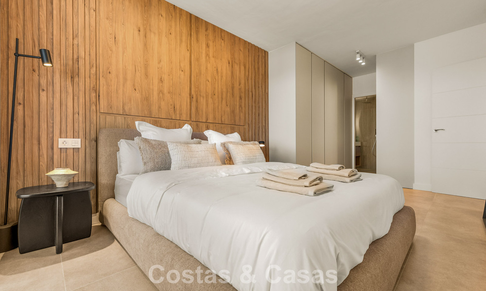 Modern renovated apartment with spacious terrace for sale with panoramic views in Nueva Andalucía, Marbella 796068