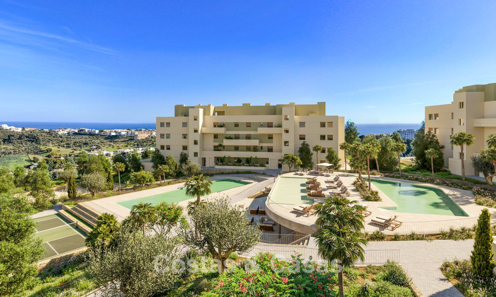 Modern luxury new-build apartments for sale with sea views in Mijas Costa, Costa del Sol 796020