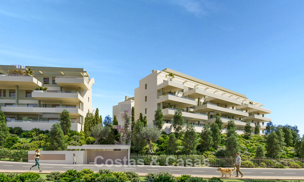 Modern luxury new-build apartments for sale with sea views in Mijas Costa, Costa del Sol 796021