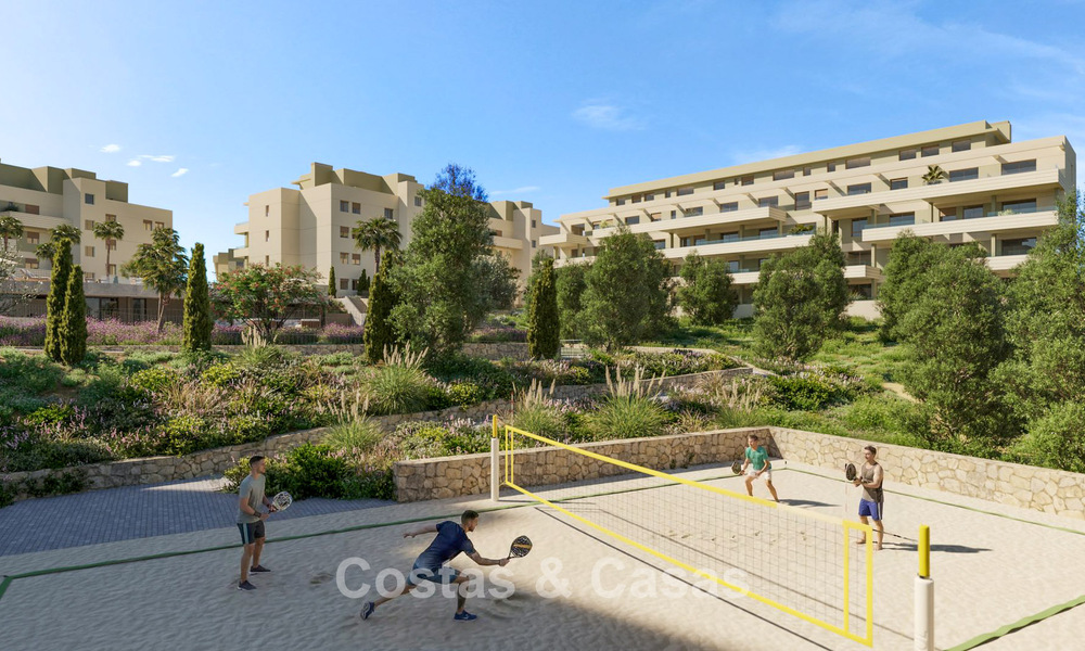 Modern luxury new-build apartments for sale with sea views in Mijas Costa, Costa del Sol 796022