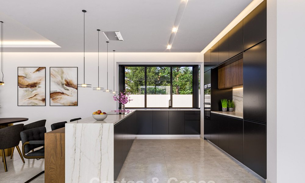 Exclusive, modern villa on one level with heated pool for sale on the New Golden Mile, Marbella - Estepona 796039