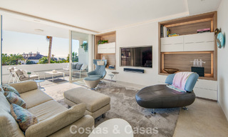 Exclusive duplex penthouse with a modern and light interior for sale in a gated complex on the Golden Mile, Marbella 796399 