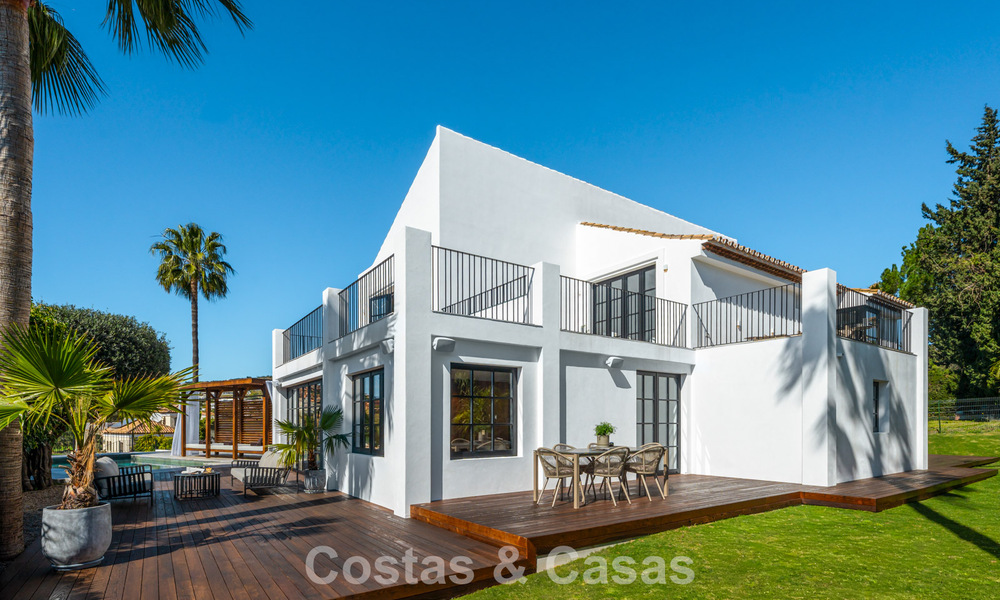 Exclusive architectural villa with panoramic golf and sea views for sale in Nueva Andalucia, Marbella 796347