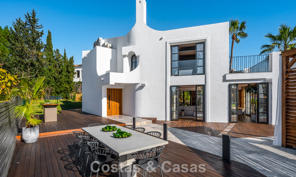 Exclusive architectural villa with panoramic golf and sea views for sale in Nueva Andalucia, Marbella 796361