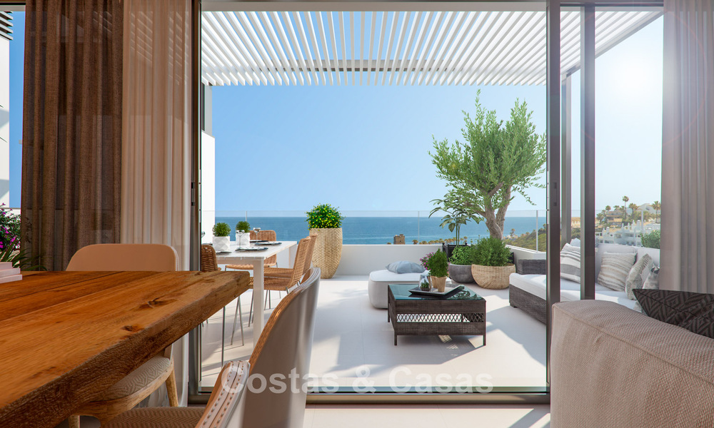 Contemporary luxury apartments with sea views for sale in a new development between Marbella and Sotogrande, Costa del Sol 796312