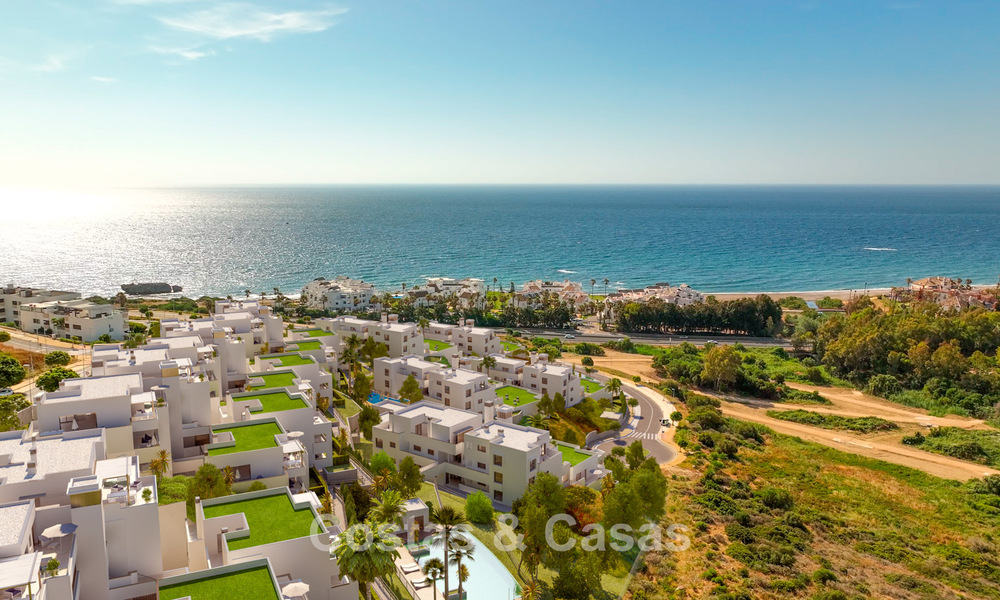 Contemporary luxury apartments with sea views for sale in a new development between Marbella and Sotogrande, Costa del Sol 796323