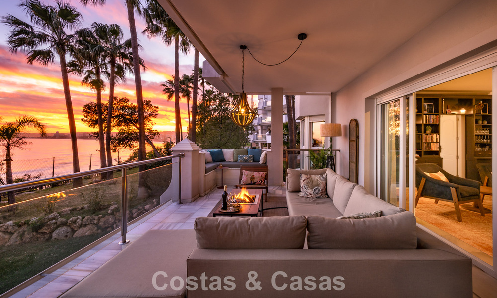 Exclusive frontline beach apartment with panoramic sea views for sale in Estepona town centre 795952