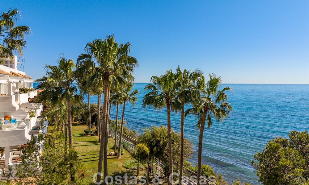 Exclusive frontline beach apartment with panoramic sea views for sale in Estepona town centre 795961