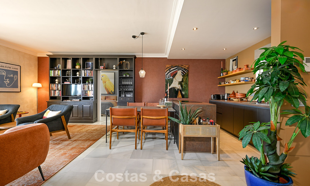 Exclusive frontline beach apartment with panoramic sea views for sale in Estepona town centre 795966