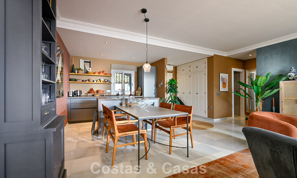 Exclusive frontline beach apartment with panoramic sea views for sale in Estepona town centre 795968