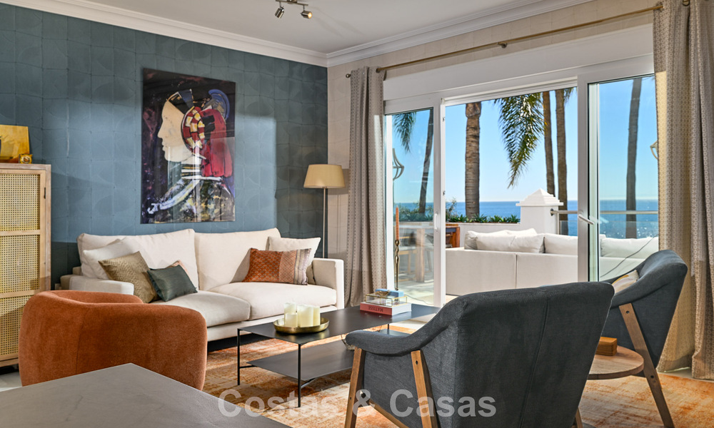 Exclusive frontline beach apartment with panoramic sea views for sale in Estepona town centre 795969