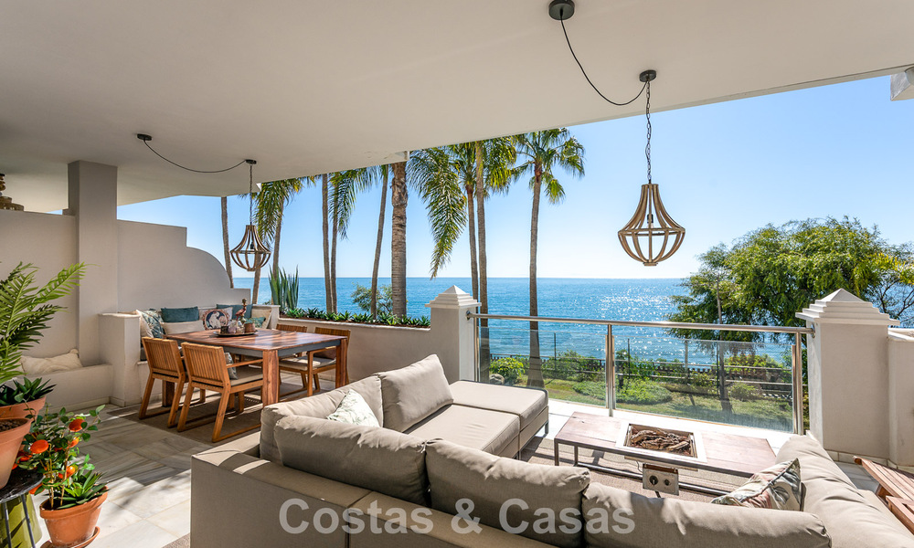 Exclusive frontline beach apartment with panoramic sea views for sale in Estepona town centre 795978