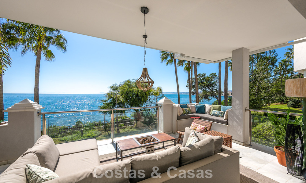 Exclusive frontline beach apartment with panoramic sea views for sale in Estepona town centre 795979