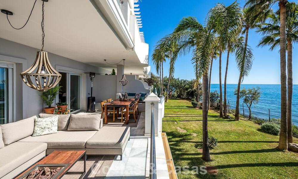 Exclusive frontline beach apartment with panoramic sea views for sale in Estepona town centre 795981