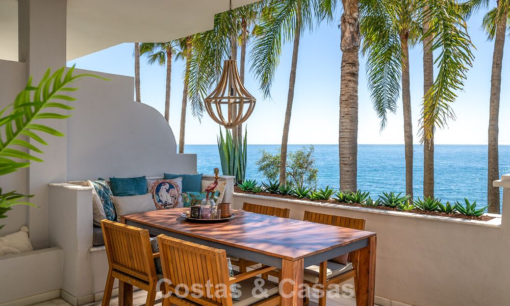 Exclusive frontline beach apartment with panoramic sea views for sale in Estepona town centre 795982