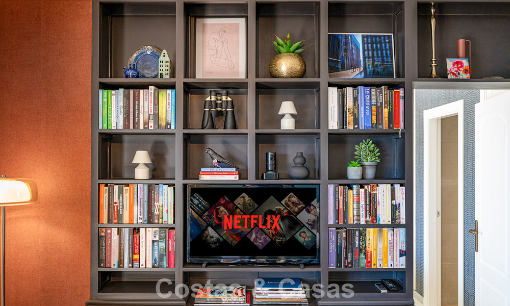 Exclusive frontline beach apartment with panoramic sea views for sale in Estepona town centre 795987