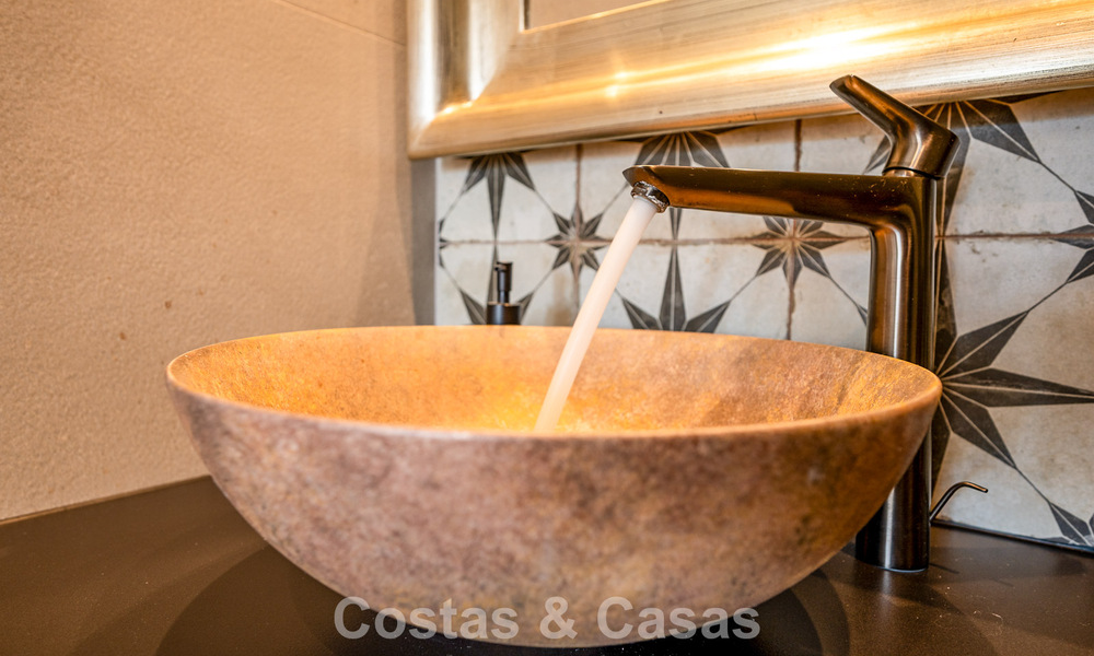 Exclusive frontline beach apartment with panoramic sea views for sale in Estepona town centre 795989