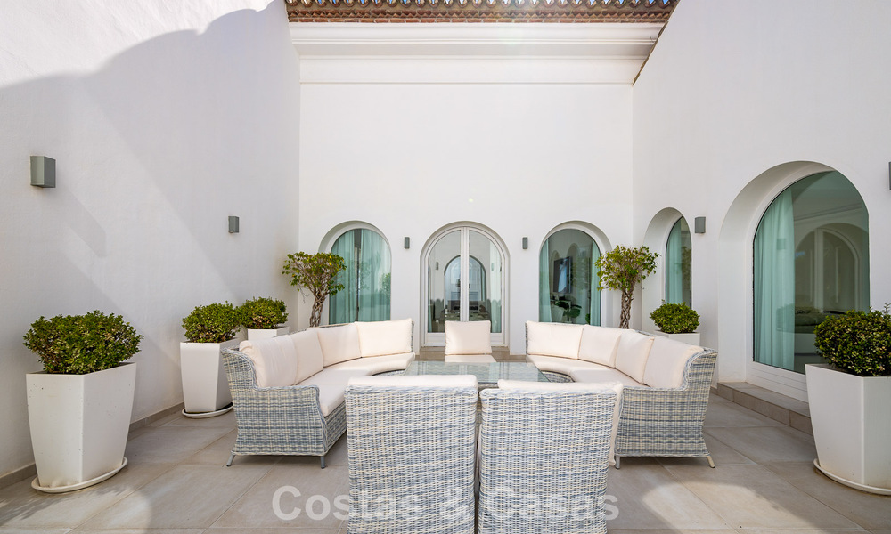 Majestic, modernly renovated villa with panoramic sea views for sale on a generous plot east of Marbella centre 796500