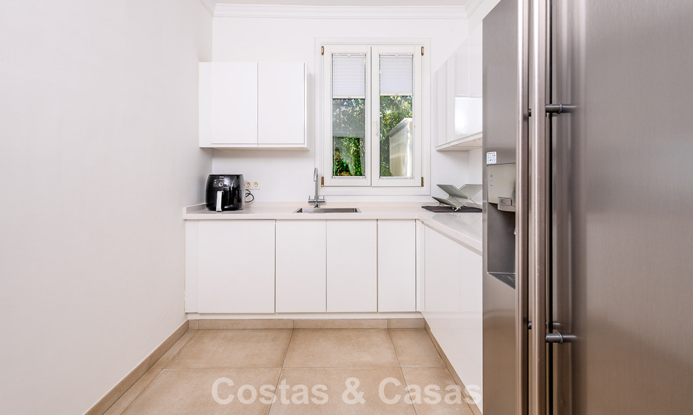 Majestic, modernly renovated villa with panoramic sea views for sale on a generous plot east of Marbella centre 796511