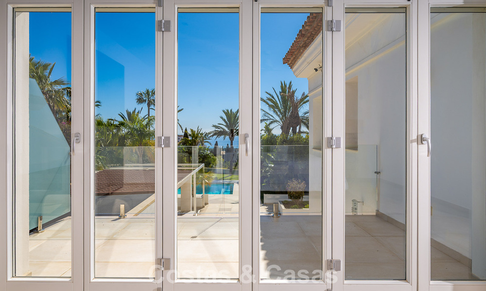 Majestic, modernly renovated villa with panoramic sea views for sale on a generous plot east of Marbella centre 796516