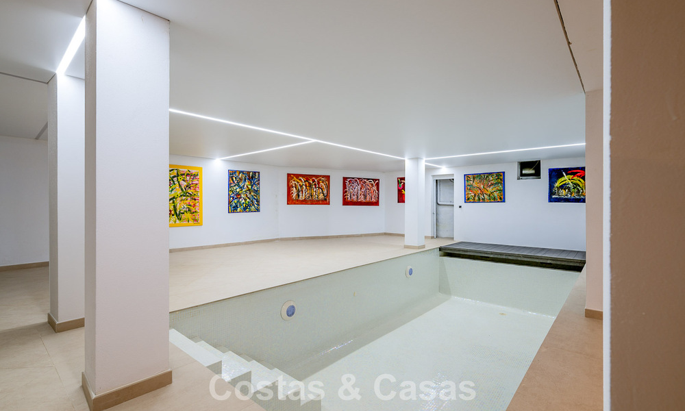 Majestic, modernly renovated villa with panoramic sea views for sale on a generous plot east of Marbella centre 796527