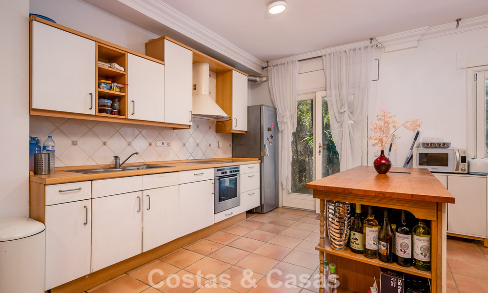 Majestic, modernly renovated villa with panoramic sea views for sale on a generous plot east of Marbella centre 796539