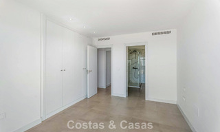 Contemporary penthouse with sea views from the rooftop terrace for sale on the New Golden Mile, between Marbella and Estepona 796615 