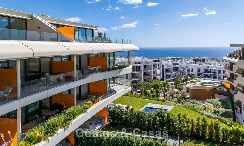 High-quality ground-floor apartment with private garden and pool for sale in Fuengirola, Costa del Sol 796577