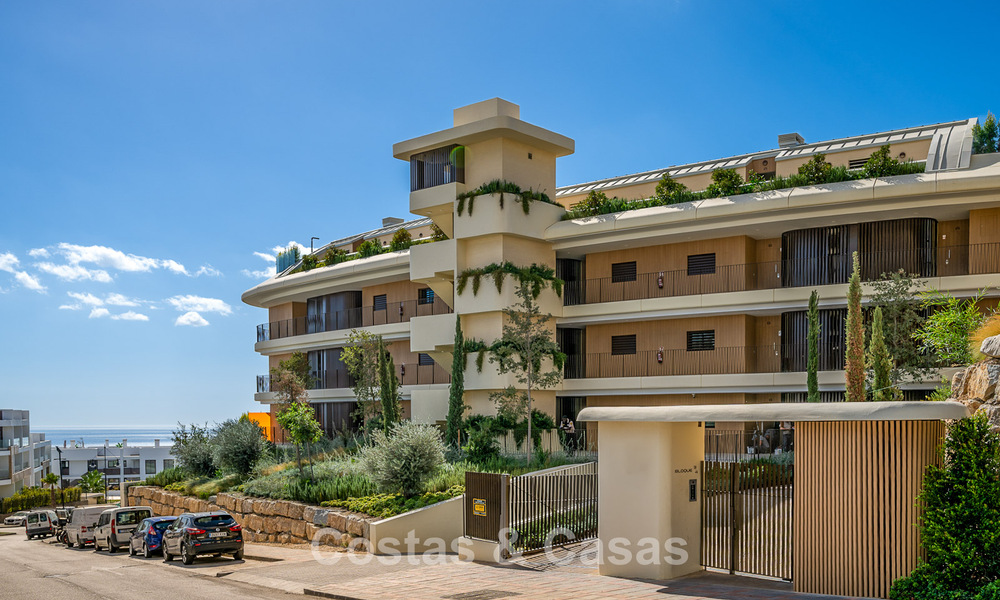 High-quality ground-floor apartment with private garden and pool for sale in Fuengirola, Costa del Sol 796584