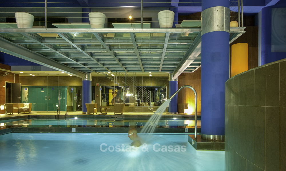 High-quality ground-floor apartment with private garden and pool for sale in Fuengirola, Costa del Sol 796759