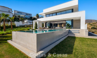 Brand-new, state-of-the-art modern villa for sale near a golf resort in Mijas, Costa del Sol 796674 