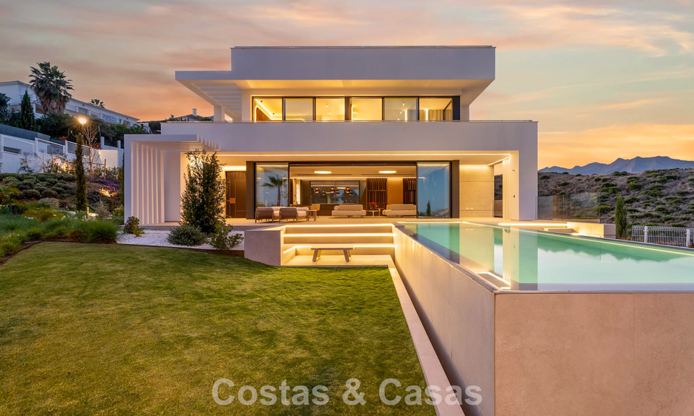 Brand-new, state-of-the-art modern villa for sale near a golf resort in Mijas, Costa del Sol 796694