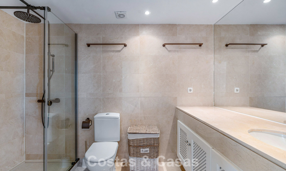 Luxurious duplex penthouse for sale in a gated complex in nueva andalucía’s golf valley, Marbella 796730