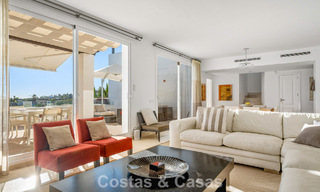 Luxurious duplex penthouse for sale in a gated complex in nueva andalucía’s golf valley, Marbella 796743 