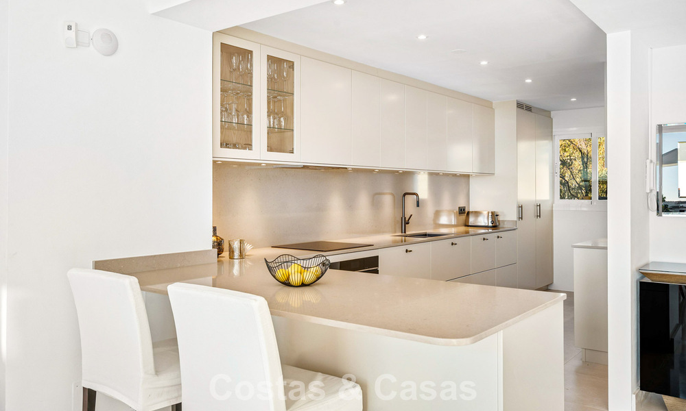 Luxurious duplex penthouse for sale in a gated complex in nueva andalucía’s golf valley, Marbella 796744