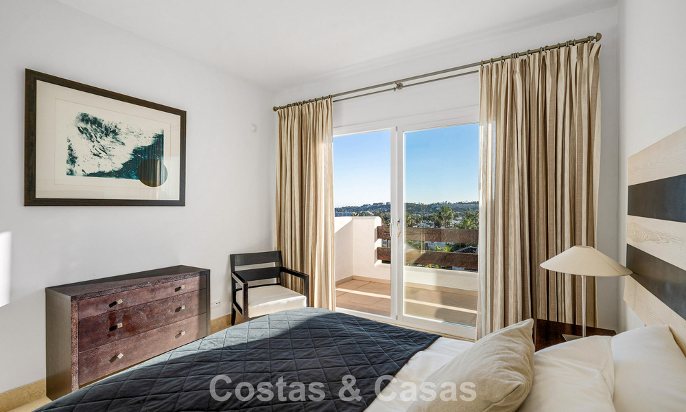 Luxurious duplex penthouse for sale in a gated complex in nueva andalucía’s golf valley, Marbella 796746