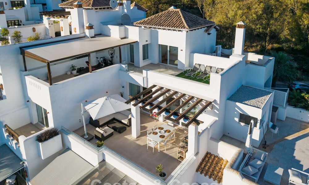 Luxurious duplex penthouse for sale in a gated complex in nueva andalucía’s golf valley, Marbella 796755