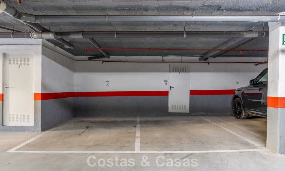 Luxurious duplex penthouse for sale in a gated complex in nueva andalucía’s golf valley, Marbella 796757