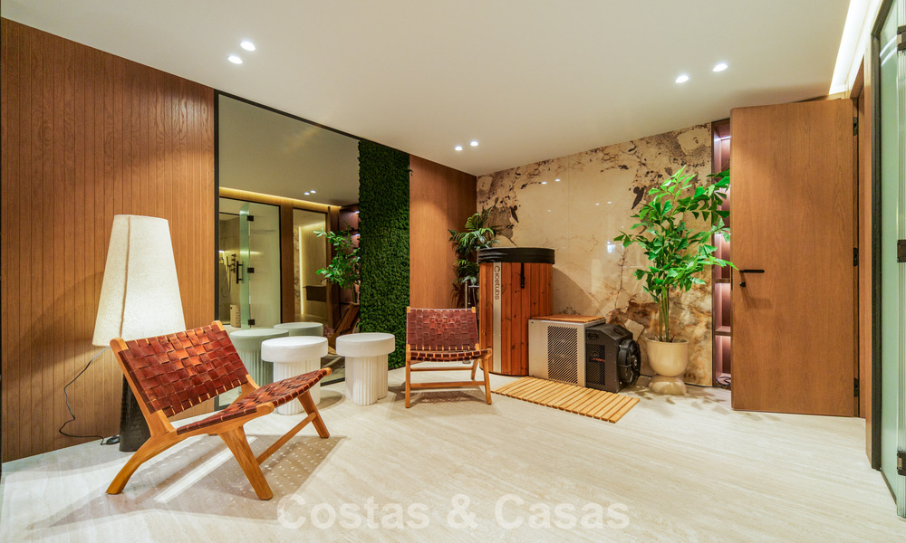 Exclusive, modern luxury villa for sale within walking distance to the beach in Eastern Marbella 796872