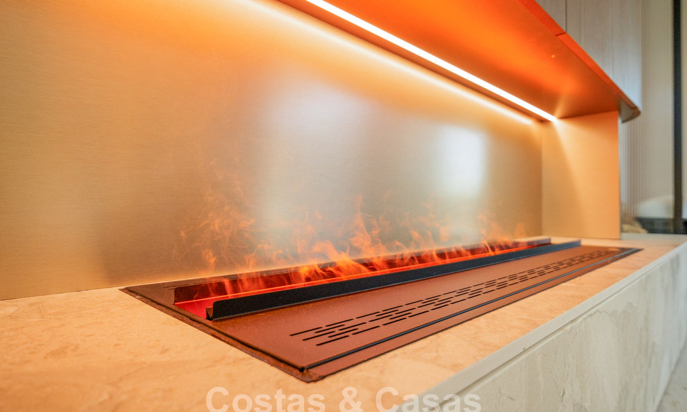 Exclusive, modern luxury villa for sale within walking distance to the beach in Eastern Marbella 796876