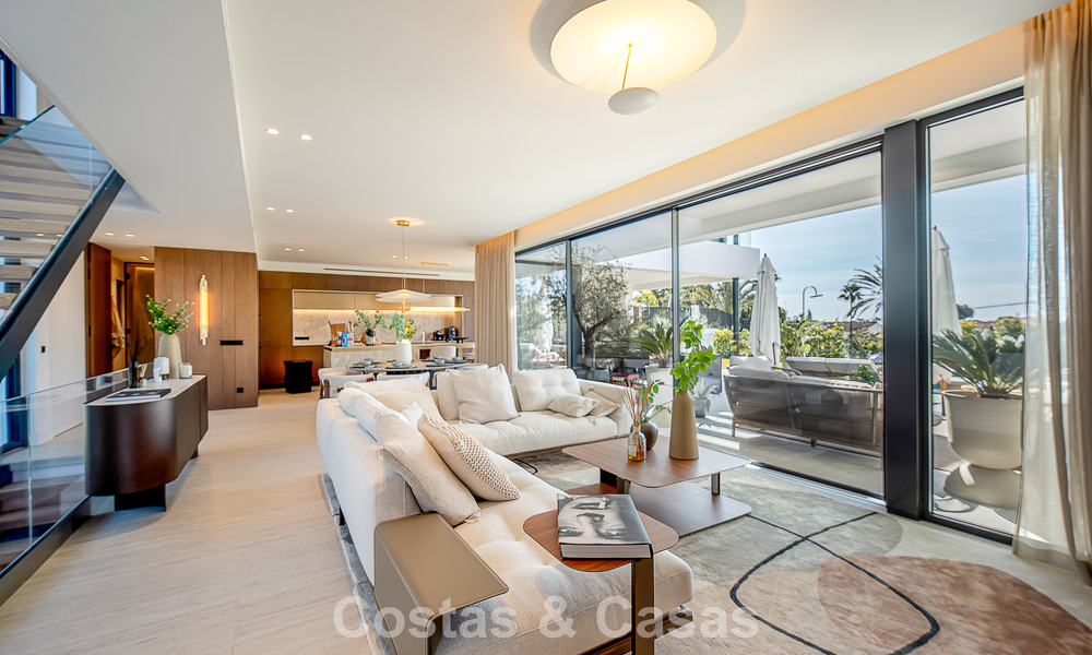 Exclusive, modern luxury villa for sale within walking distance to the beach in Eastern Marbella 796884